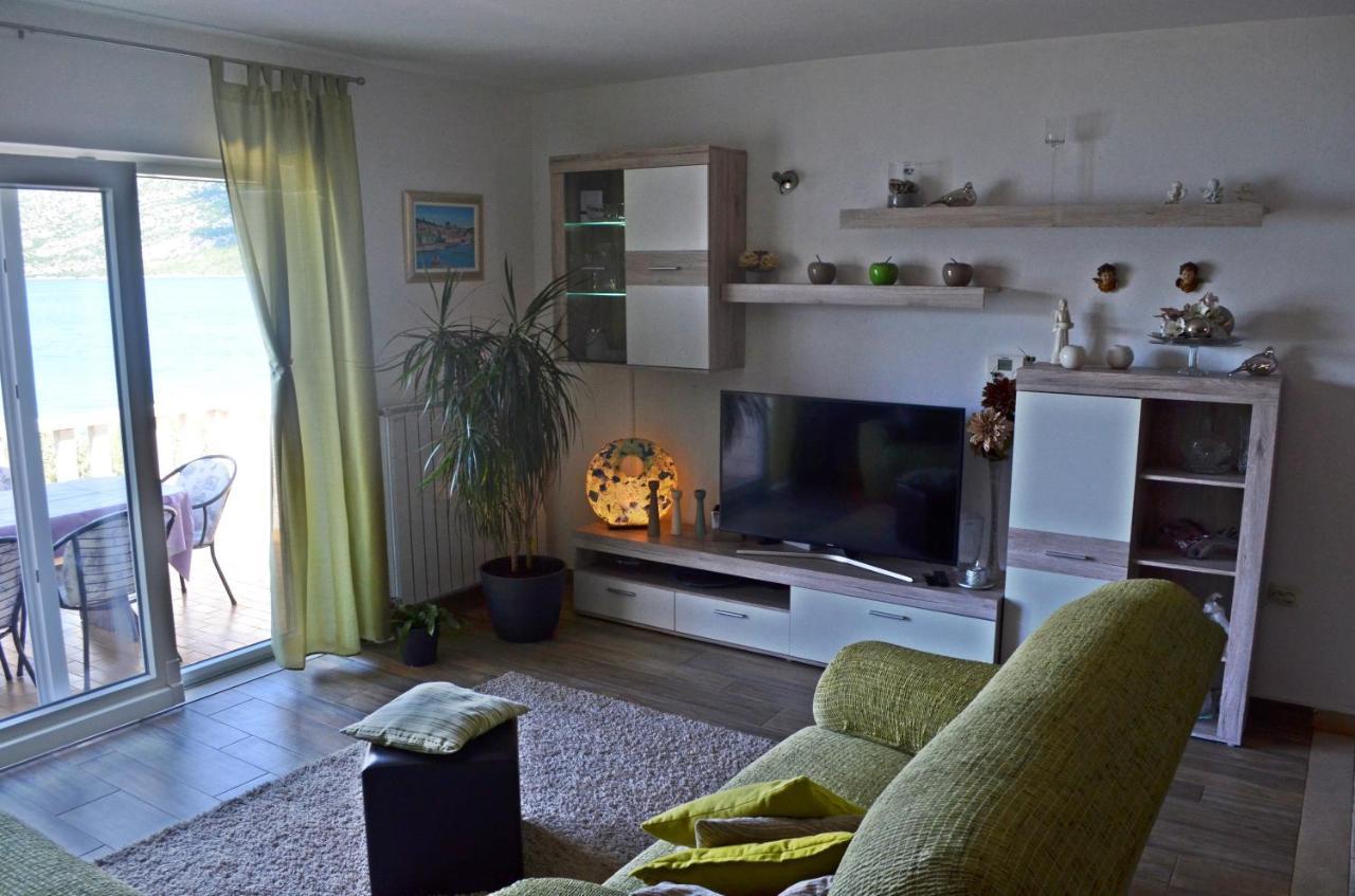 Apartments Rina - Kneze Račišće Dış mekan fotoğraf