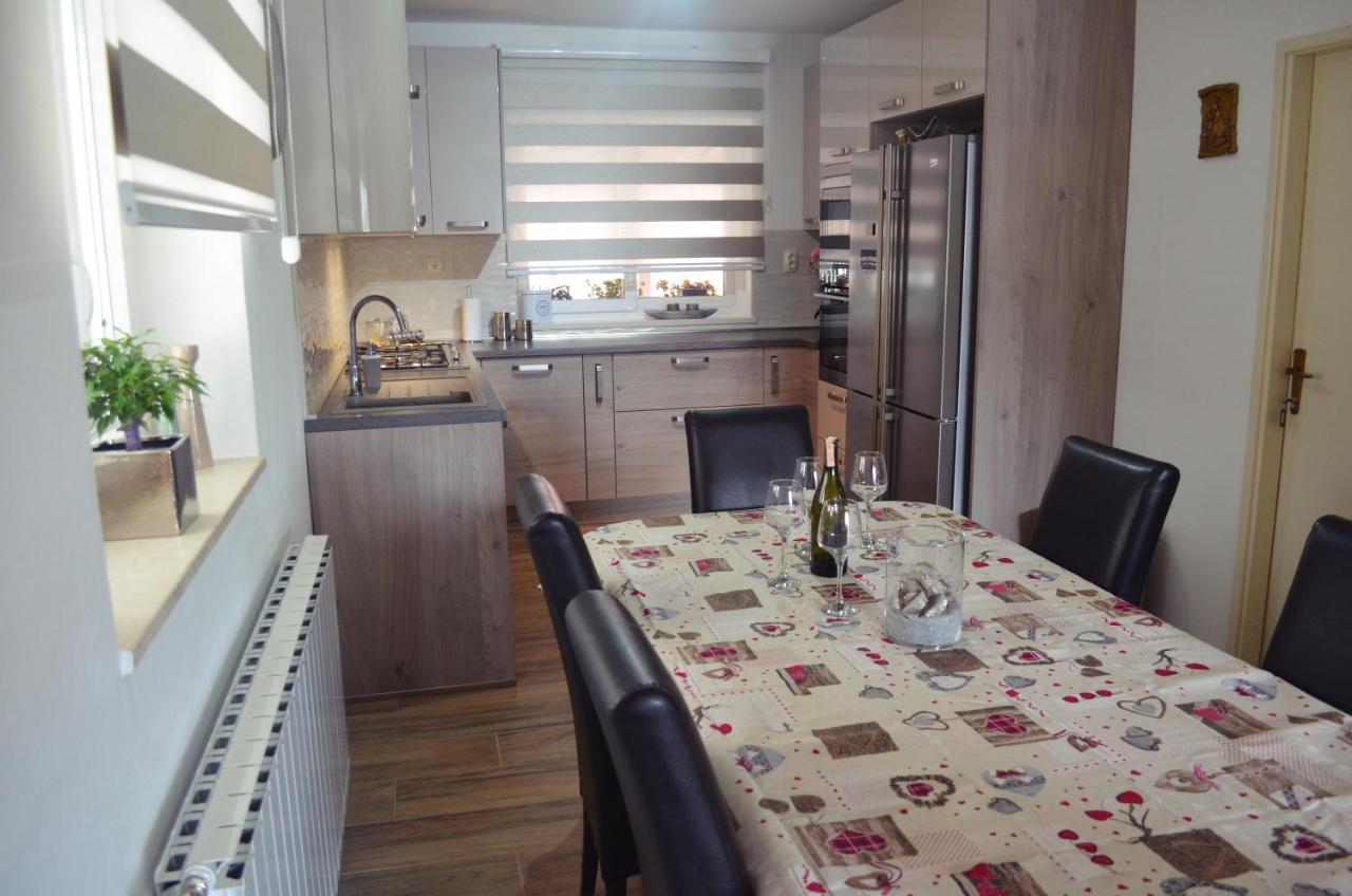 Apartments Rina - Kneze Račišće Dış mekan fotoğraf