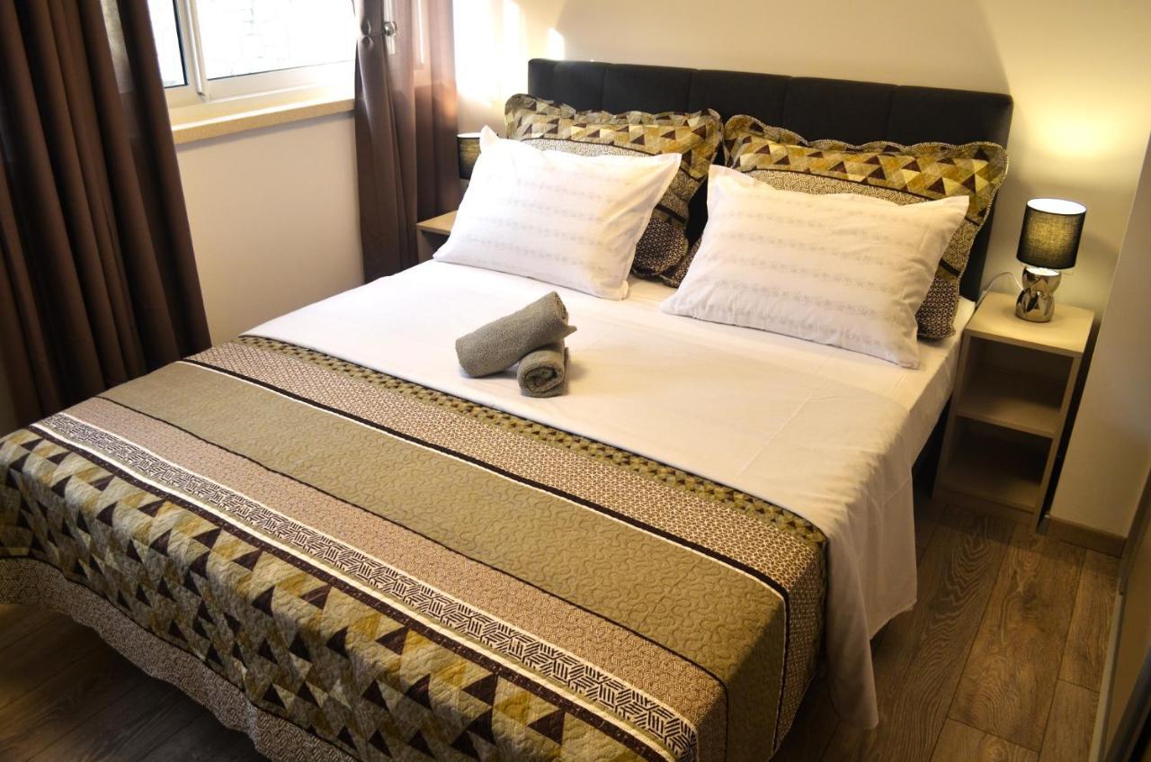 Apartments Rina - Kneze Račišće Dış mekan fotoğraf