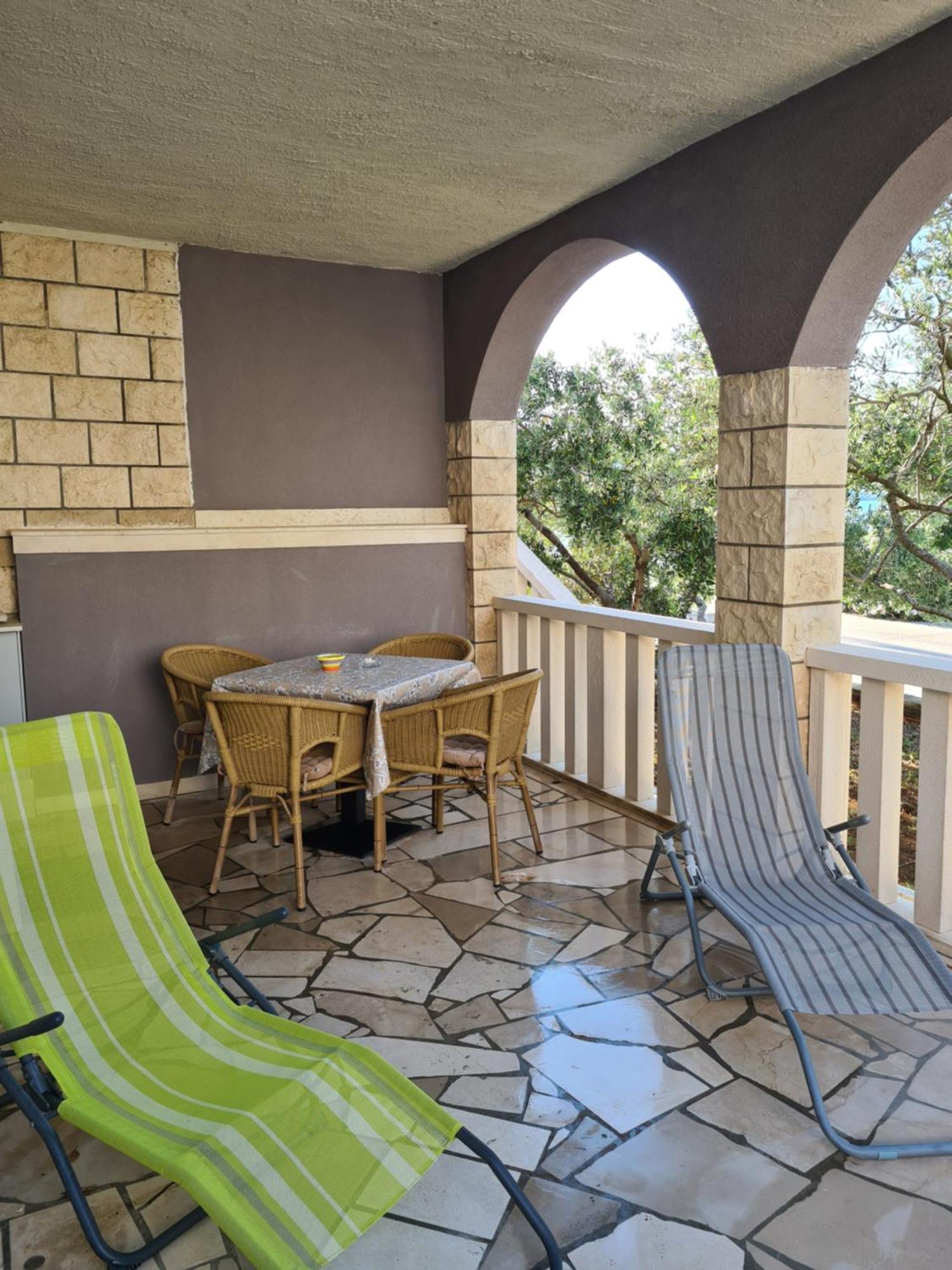 Apartments Rina - Kneze Račišće Oda fotoğraf